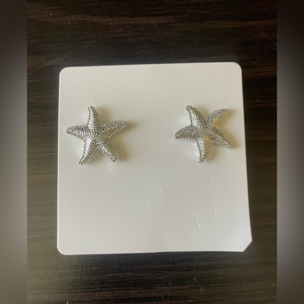 **NEW** Silver Starfish Earrings